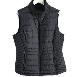 Weatherproof black sleeveless puffer vest